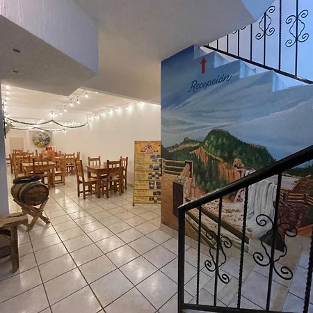 Hotel Towi Кріл Екстер'єр фото